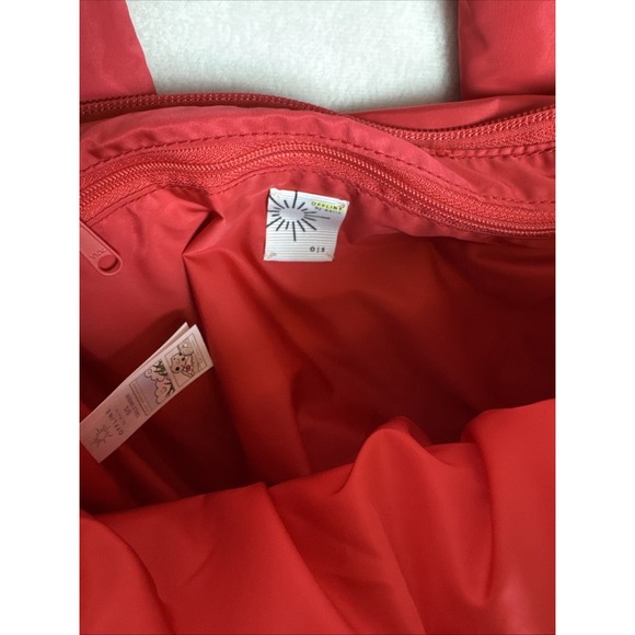 OFFLINE By Aerie Puffy Love Mini Tote Bag Resort Red Purse Strap Logo MSRP $45 - Picture 8 of 8